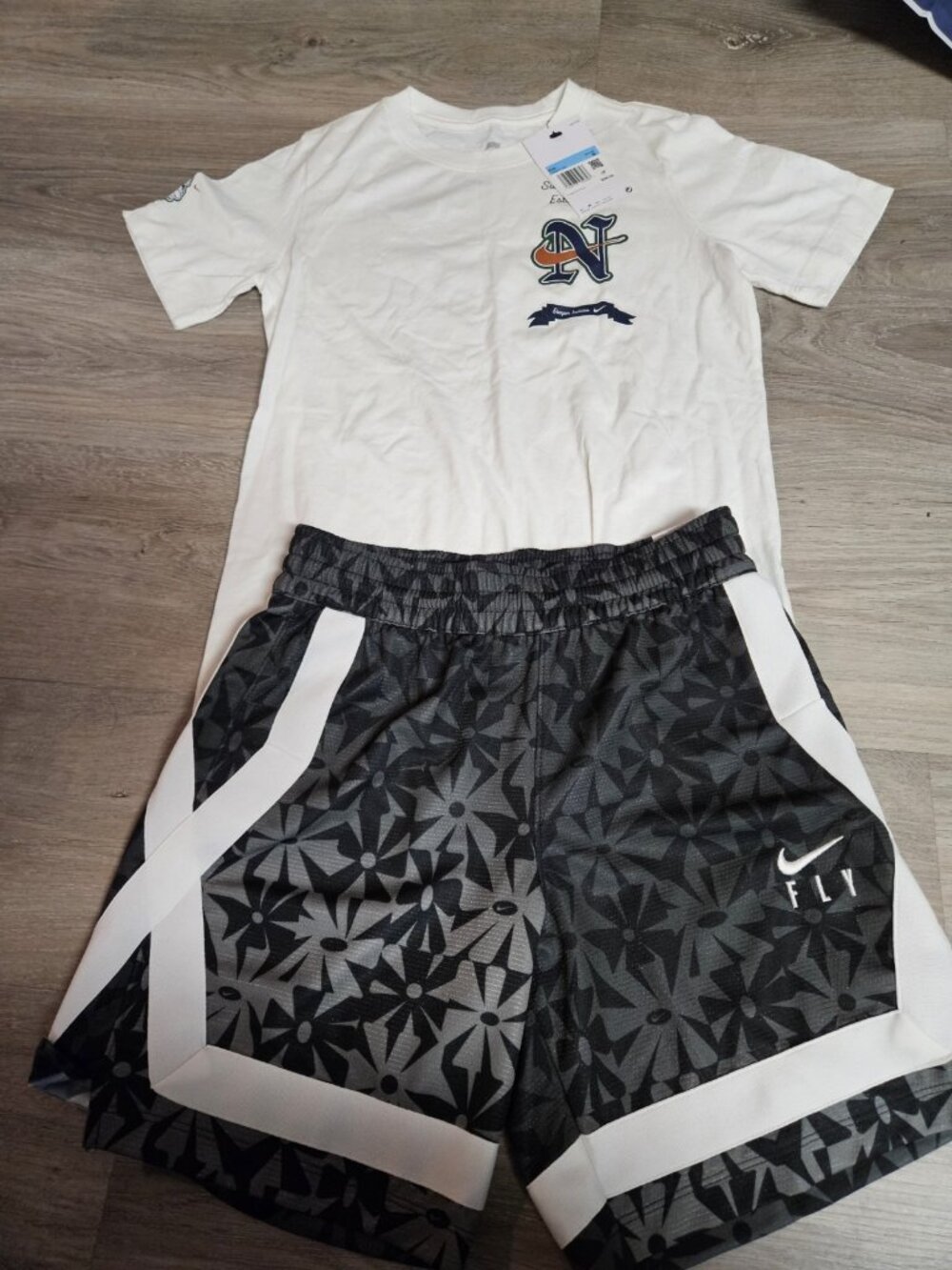 Nike Dri-fit Youth Medium 10-12 Black/White Athletic Shorts And T-shirt Set